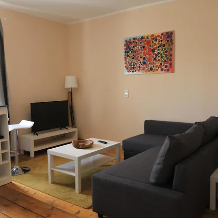 08 Apartment