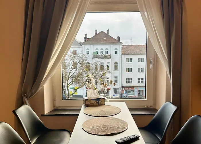 Stilvolles 2-zimmer-apartment In * Brémy